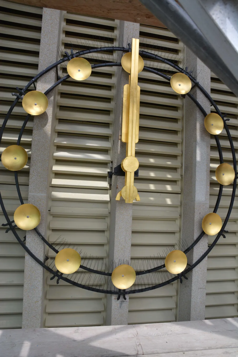 Restaurierung der Turmuhren und der Wetterfahne in Hildesheim Himmelsth&uuml;r St. Pauluskirche