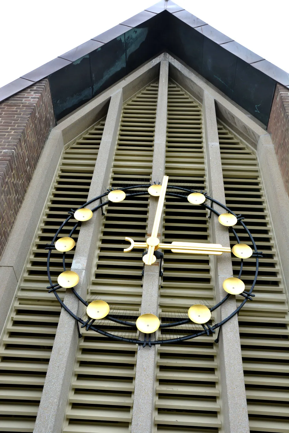 Restaurierung der Turmuhren und der Wetterfahne in Hildesheim Himmelsth&uuml;r St. Pauluskirche