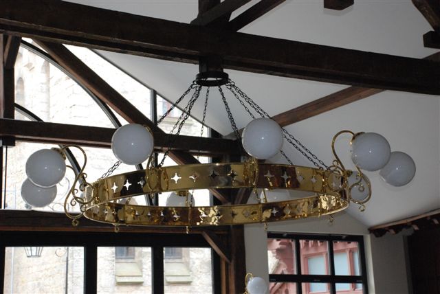 Leuchten und Garderoben für Schloß Marienburg