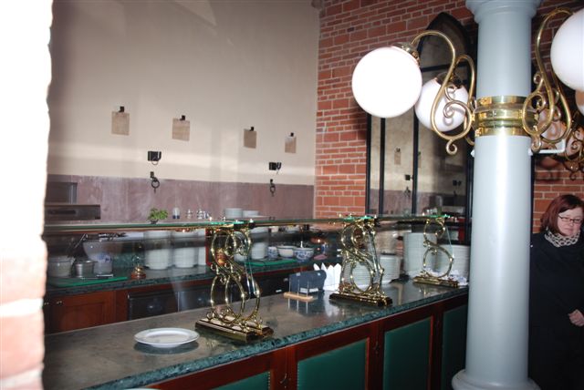 Leuchten und Garderoben für Schloß Marienburg