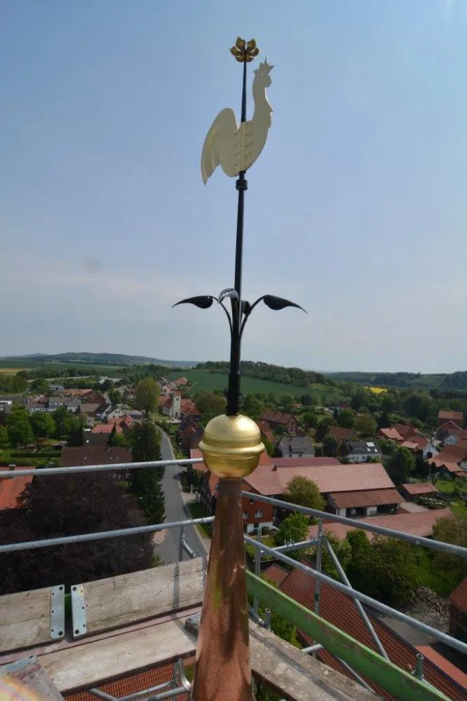 Restaurierung Wetterhahn der Kirche in Holle