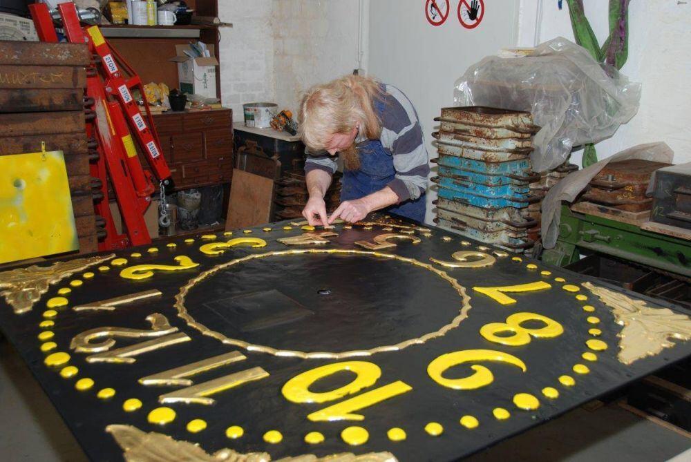 Restaurierung Ziffernblatt