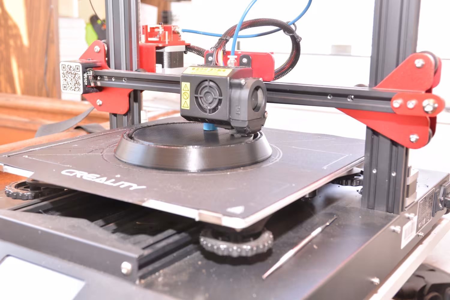 Schusterarmleuchter Hameln Rekonstruktion aus dem 3D Drucker - Im 3D Drucker entsteht das Gussmodell
