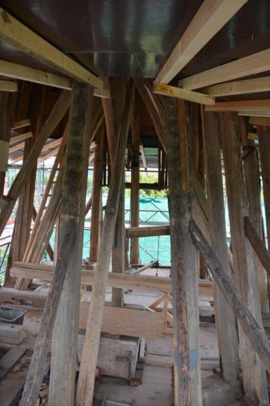 Restaurierung Wetterhahn der Kirche in Holle