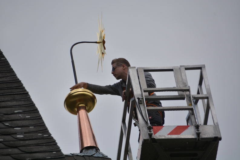 Restaurierung Hannover - Kirche Herrenhausen: Sonne