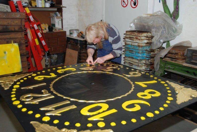 Restaurierung Ziffernblatt