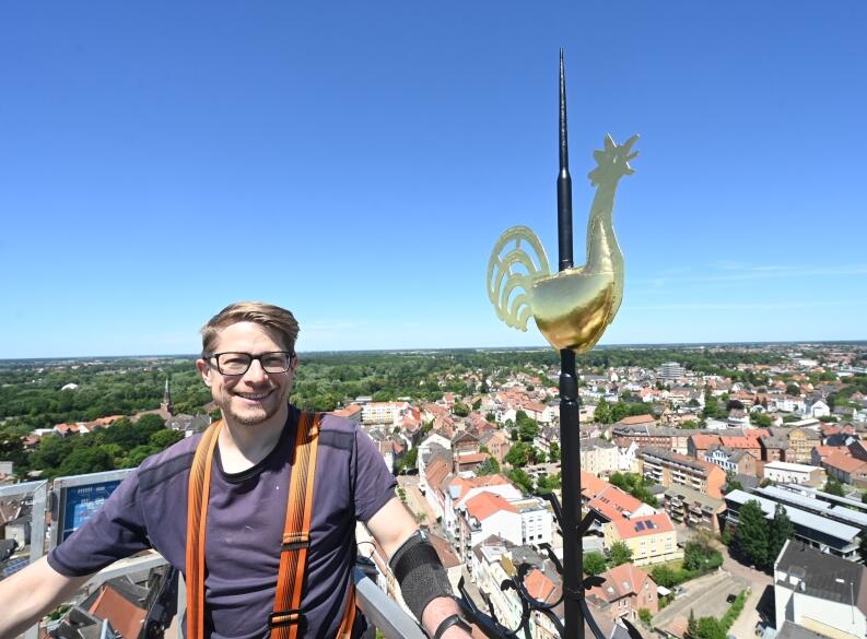 Fertig Restaurierte Turmbekrönung