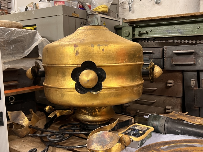 Fertig Restaurierte Turmbekrönung